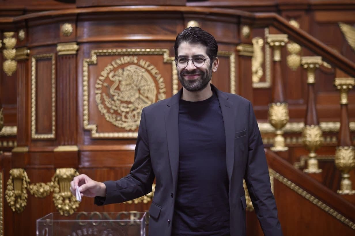 Ángel Tamariz en el Congreso de la Ciudad de México